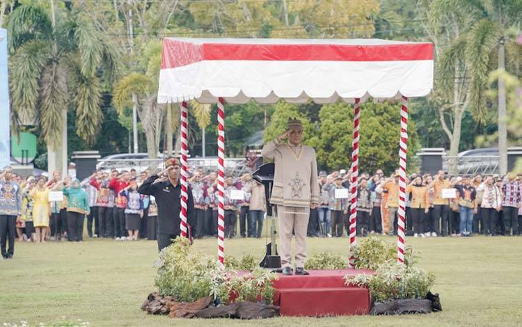 Pemko Palangka Raya Gelar Upacara Gabungan Harkitnas dan HUT ke-69 Kalteng