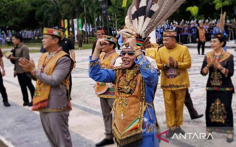 Gubernur Kalteng Ajak Generasi Muda Kuatkan Identitas Budaya dan Kuasai Teknologi