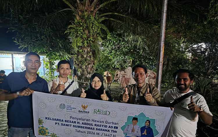 CBI Group Salurkan Hewan Kurban ke Instansi dan Desa di Pulang Pisau
