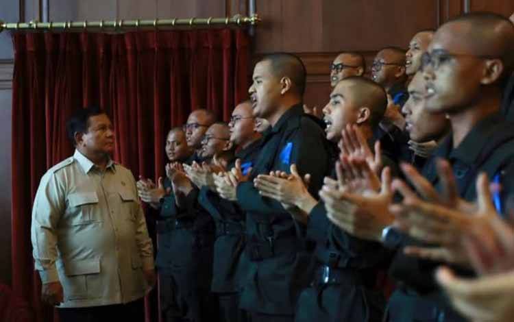 Seskab: Presiden Prabowo Siapkan Calon Pemimpin BUMN Lewat PLFP