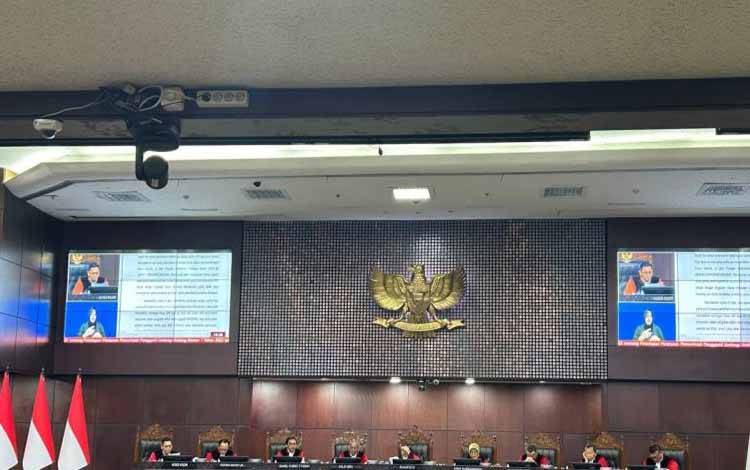 Sembilan Hakim Konstitusi menggelar sidang pengucapan putusan atau ketetapan di ruang sidang pleno gedung I Mahkamah Konstitusi, Jakarta, Senin (25/5/2026). ANTARA/Laily Rahmawaty