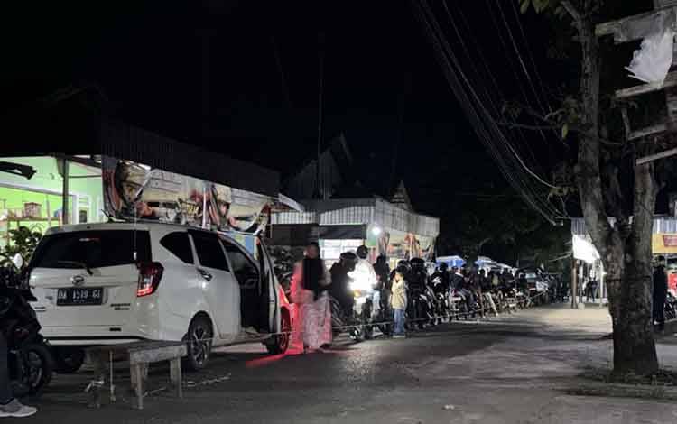 Antrean Mengular di Feri Mandomai saat Ini, Pengendara Terjebak Sejak Sore