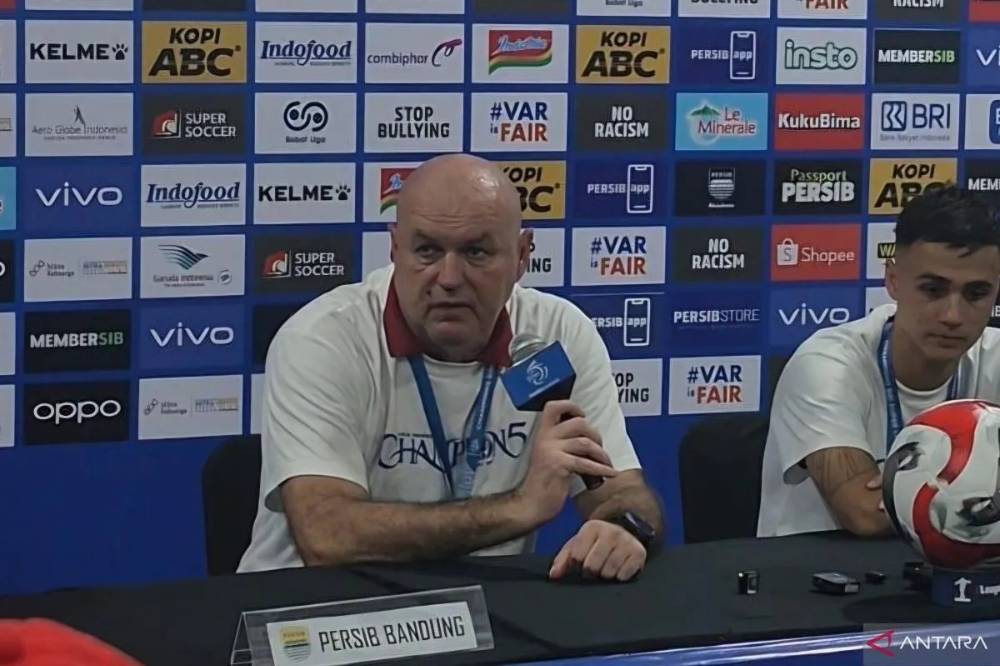 Bojan Hodak Tinggalkan Kursi Pelatih Persib, Igor Tolic Ditunjuk Jadi Pengganti
