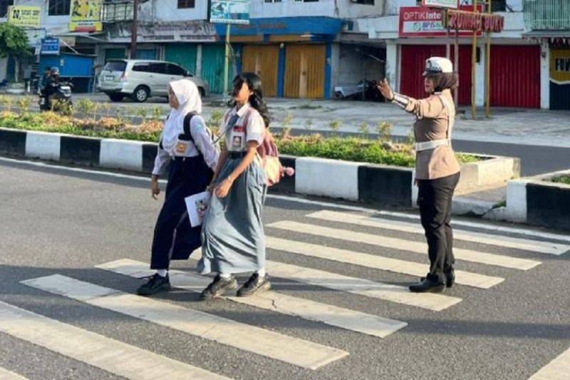 Satlantas Polresta Palangka Raya Perketat Pengaturan Lalu Lintas di Kawasan Sekolah