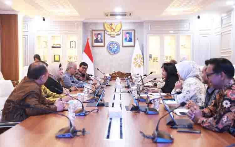 Pemerintah Bidik Peluang Peningkatan Penempatan PMI di Kuwait