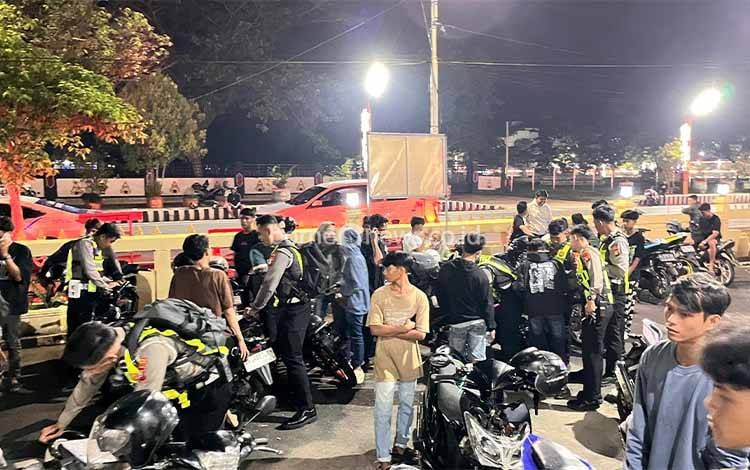 Satlantas Polres Kapuas "Panen" Knalpot Brong di Malam Takbir