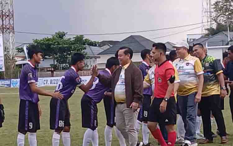 Pemain Sepak Bola Muda Kotim Berpeluang Berlatih di Klub Profesional