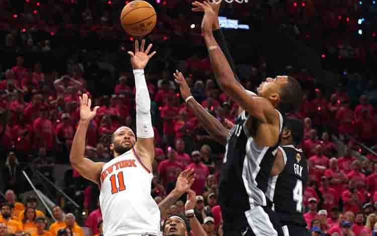 Brunson Bawa Knicks Curi Gim Pertama Final NBA di Kandang Spurs