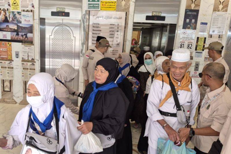 PPIH Berangkatkan 14 Kloter Jamaah Haji dari Makkah ke Madinah