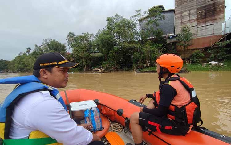 Tim SAR Kerahkan Pencarian Hari Kedua untuk Bocah Hilang di Sungai Kapuas