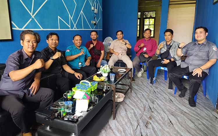 PWI Bartim Terima Kunjungan Bawaslu, Perkuat Sinergi Tangkal Hoaks Pemilu