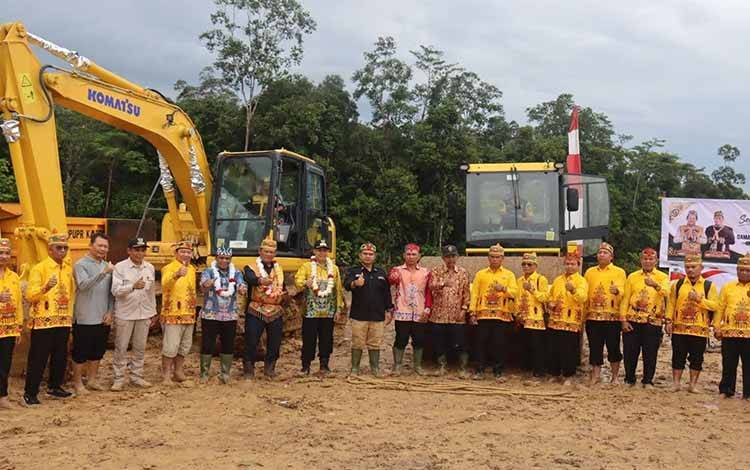 Pemkab Seruyan Tempatkan Alat Berat di Wilayah Hulu, Percepat Penanganan Infrastruktur Jalan dan Jembatan