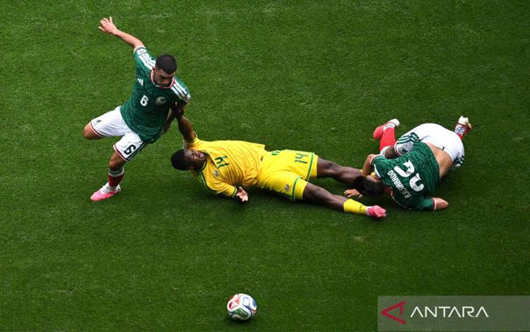 Pelatih Afrika Selatan Sayangkan Timnya Akhiri Laga dengan 9 Pemain