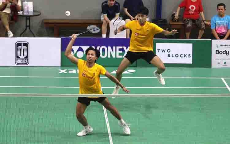 Ganda putra Ardiola Dionilo/Raffarel Radzinski saat melawan Gabriel Christopher Wintan Wijaya/Panji Ahmad Maulana pada semifinal di Serpong, Tangerang Selatan, Banten, Jumat (12/6/2026). (ANTARA/HO-Candra Wijaya International Badminton Centre)
