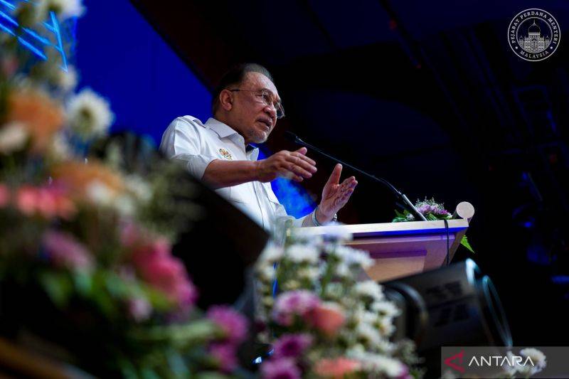 Anwar Ibrahim Angkat Pemikiran Bung Hatta soal Koperasi dan Keadilan Sosial