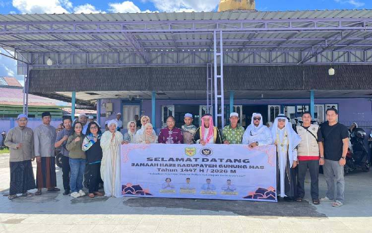 Pemkab Gunung Mas menyambut kedatangan jemaah haji, Minggu, 14 Juni 2026. (FOTO: IST)