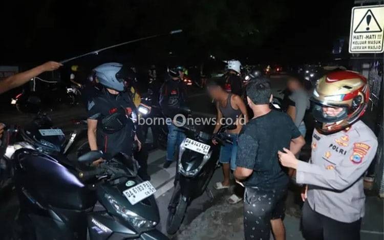 Bawa Parang dan Sabit Rakitan, Tiga Remaja Diciduk Polresta Banjarmasin