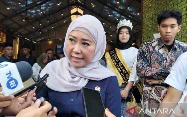 Menkomdigi Sebut Generasi Muda Dominasi Pengguna Digital di Indonesia