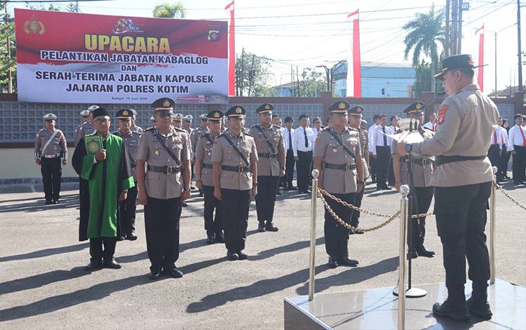 Polres Kotim Gelar Serah Terima Jabatan, 3 Kapolsek dan Kabaglog Berganti