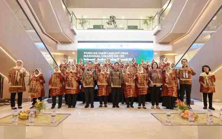 Kemenkes Perkuat Layanan Lansia agar Penduduk Menua dengan Bermartabat