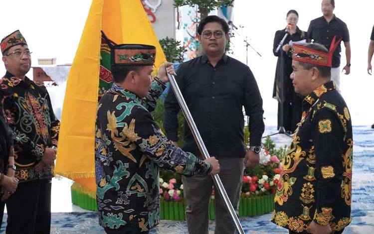 Gubernur Agustiar Sabran Lepas Kontingen Pesparawi Kalteng ke Manokwari