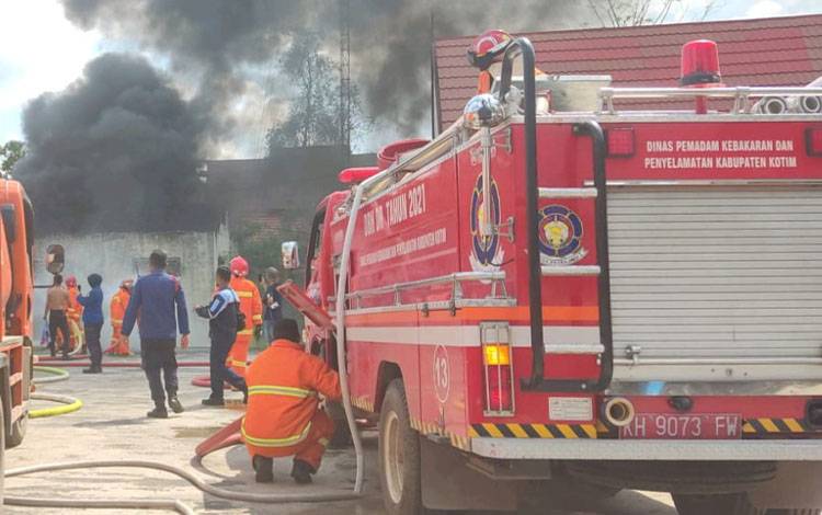 Disdamkarmat Kotim Soroti Masih Ada Pengendara yang Belum Beri Prioritas untuk Mobil Pemadam