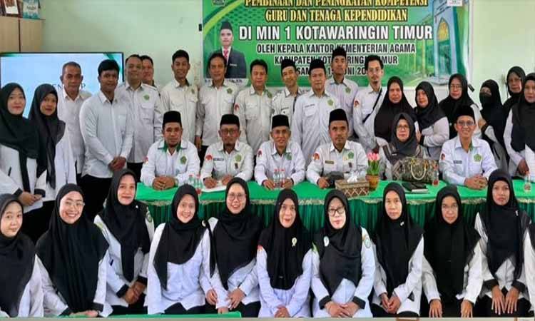 MIN 1 Kotim Tingkatkan Profesionalisme Guru melalui Pembinaan Kompetensi