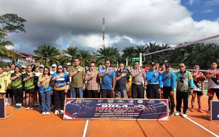 Polres Gunung Mas Resmi Buka Turnamen Bola Voli Hari Bhayangkara ke-80