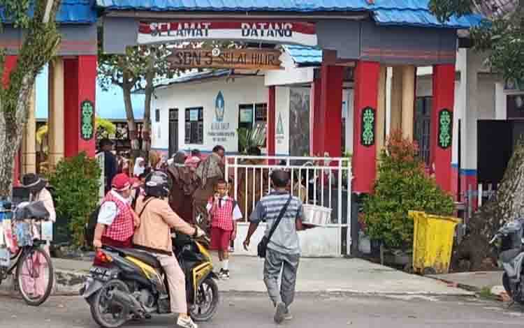 Gerakan Ayah Mengambil Rapor di Kapuas Tuai Polemik, Warganet Soroti Anak Yatim hingga Privasi Data