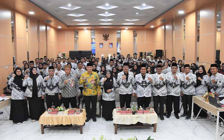 Launching PGRI Power 2026 di Aula Dinas Pendidikan Kabupaten Kapuas, Jumat, 19 Juni 2026. (FOTO: Diskominfo Kps)