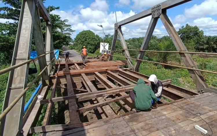 DPRD Kotim Dorong Pembangunan Permanen Jembatan Patah Jalan Kapten Mulyono Jadi Prioritas