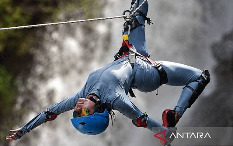 Wisata Canyoneering Air Terjun Sisundung Jadi Daya Tarik Baru