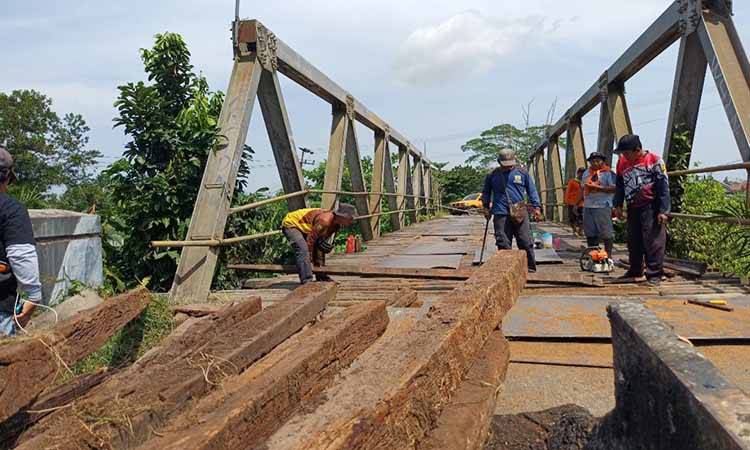 Jembatan Patah Kapten Mulyono Sering Rusak, Pemkab Kotim Ingatkan Pengguna Angkutan Patuhi Batas Tonase