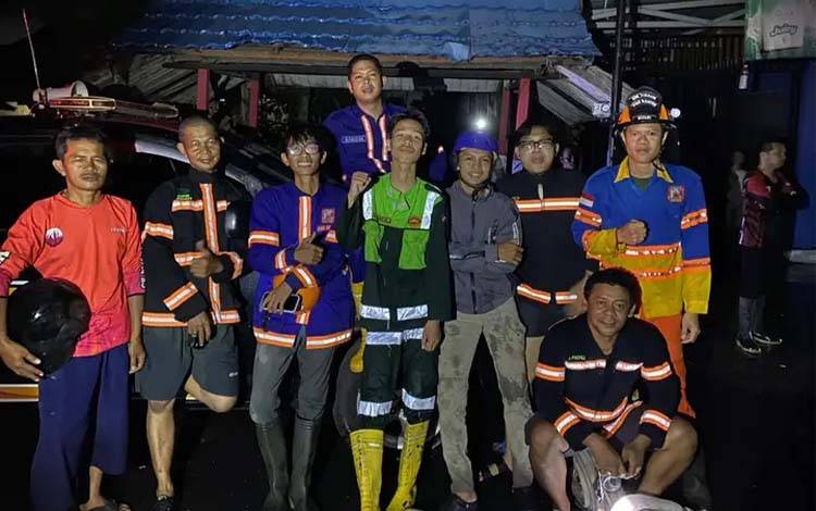 Melihat Teladan Guru Zuhdi, Pemuda Kapuas ini Memilih Jalan Pengabdian di Balik Kemudi Ambulans