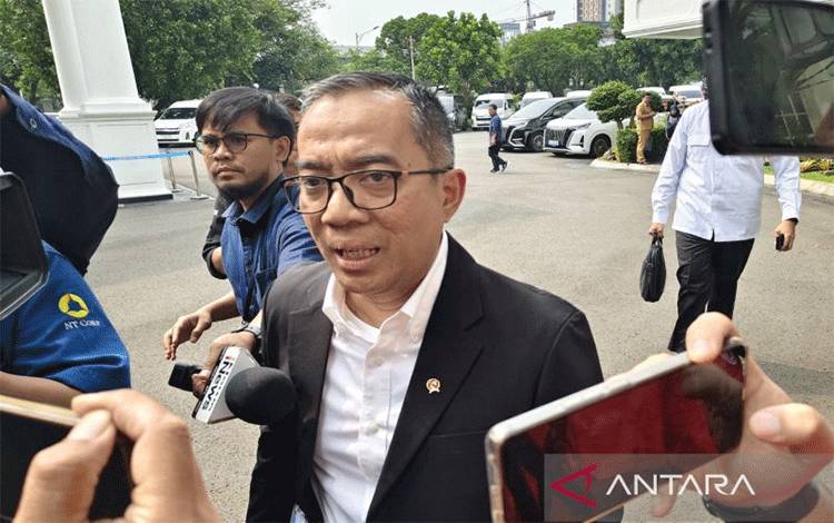 Presiden Panggil Rosan hingga Brian Yuliarto ke Istana Senin Siang