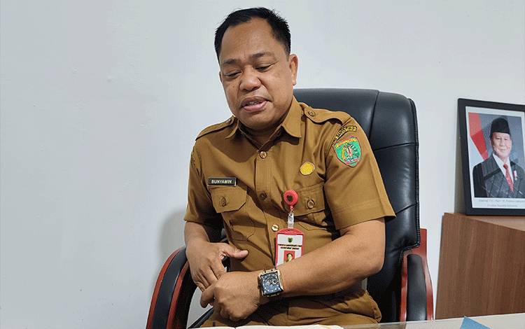 Plt Kepala Dinas Pendidikan Barito Timur, H Bunyamin. (FOTO: AGUSTINUS BOLE MALO)