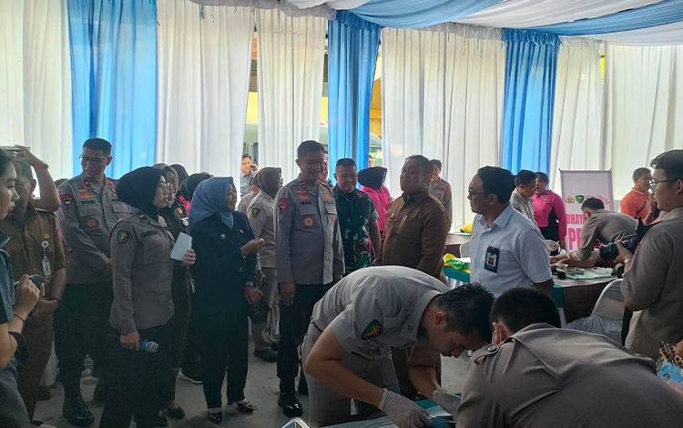 Peringati HUT ke-80 Bhayangkara, Polda Kalteng Gelar Bakti Kesehatan Jangkau 1.500 Warga