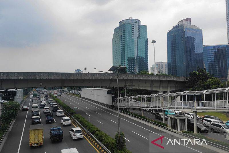 BMKG Prakirakan Mayoritas Kota Besar Berawan hingga Hujan Ringan Hari Ini