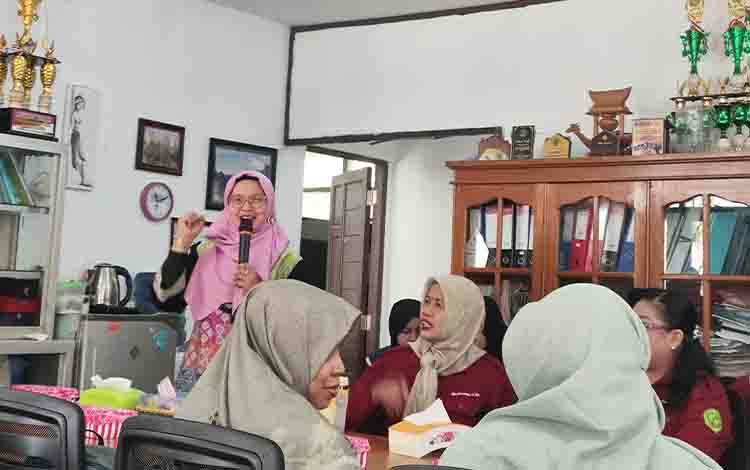 FKIP UPR Libatkan Alumni dan Pengguna Lulusan dalam Review Kurikulum PBSI