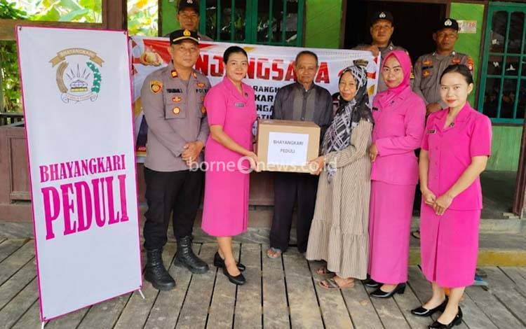 Polsek Katingan Hulu Anjangsana ke Purnawirawan Polri Sambut HUT Bhayangkara ke-80