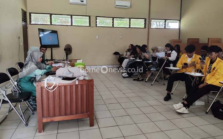 ULM Kenalkan Keunggulan Magister PBSI Berbasis Budaya Lahan Basah kepada Mahasiswa UPR