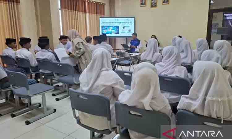 Strategi Pemerintah Cetak Santri jadi Talenta Digital Berdaya Saing