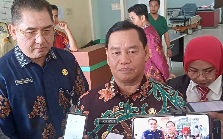 Bupati Kotim Sampaikan Duka Atas Wafatnya Camat Cempaga Hulu Sarju