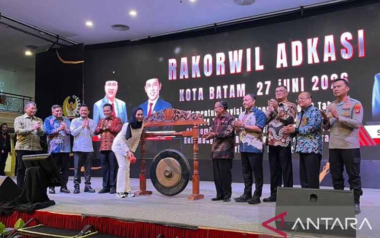 Adkasi Usulkan Revisi UU Pemda untuk Perkuat Otonomi Daerah