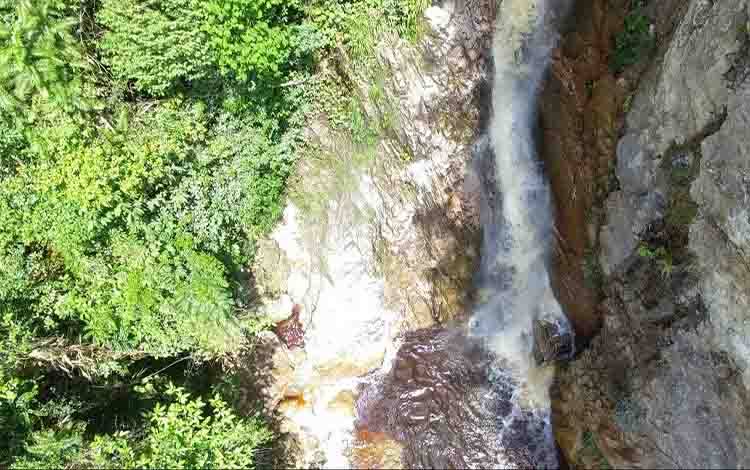 Air Terjun Gunung Puti, "Surga" Tersembunyi di Pedalaman Kapuas