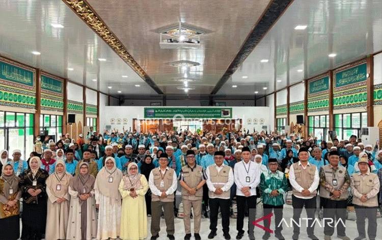 Jamaah Haji Kloter 17 Debarkasi Banjarmasin Tiba di Tanah Air