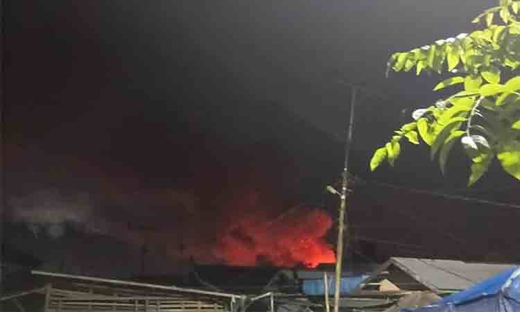 Kebakaran Hanguskan Bangunan di Pasar Wangkang Marabahan