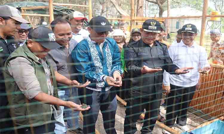 Bupati Seruyan Dorong Wisata Konservasi di Pantai Seribu Cemara