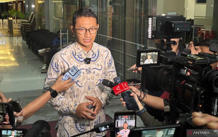 KPK Sita Barang Bukti Elektronik dan Satu Mobil dari OTT di Kuansing