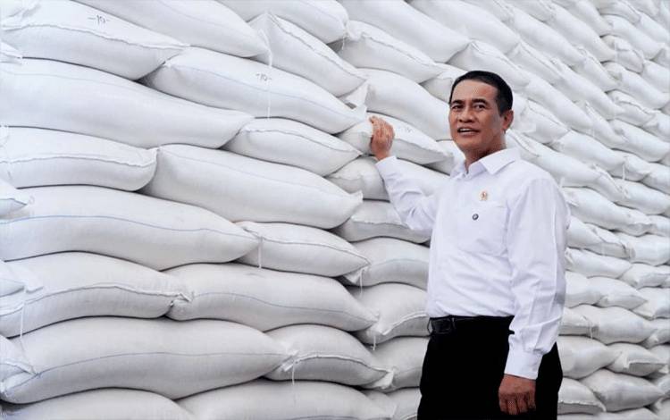 Mentan Amran Siapkan Skema Serap Jagung untuk Tekan Biaya Pakan